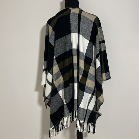 Tally Weijl Plaid Cape/Wrap - Picture 4 of 13